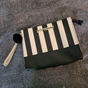 Betsey Johnson Wristlet NWOT